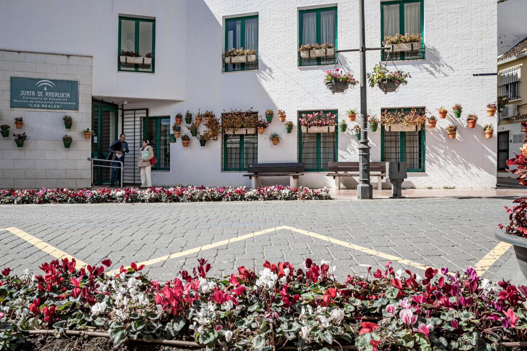 Seaclub Suites Estepona Exteriör bild