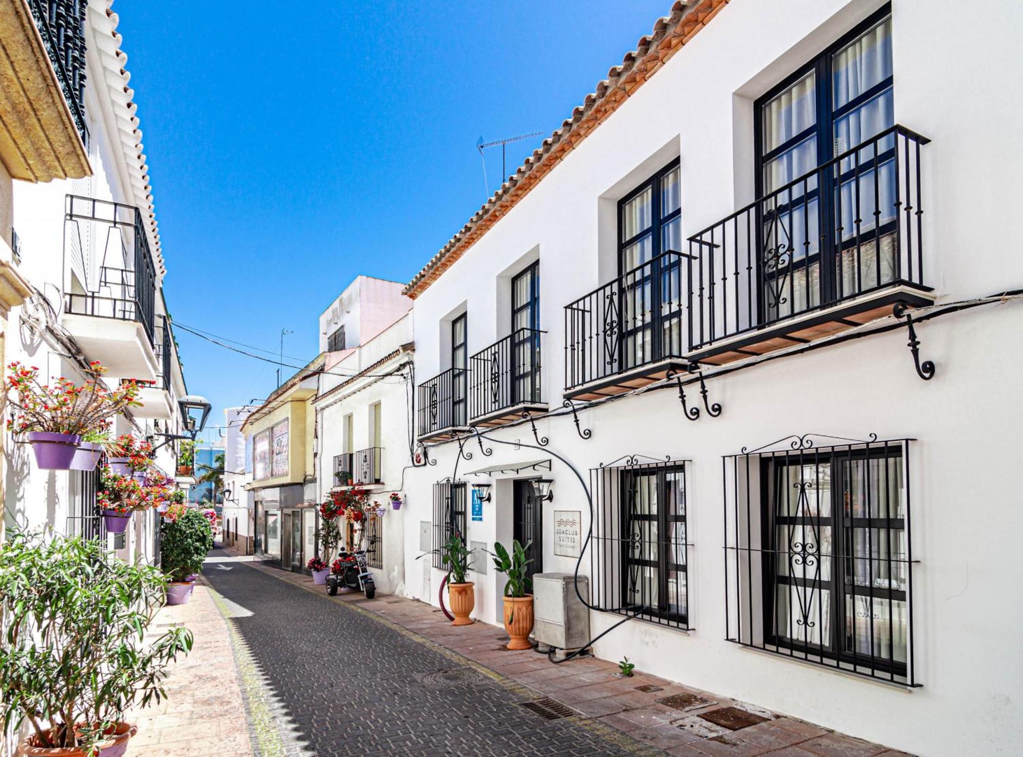 Seaclub Suites Estepona Exteriör bild