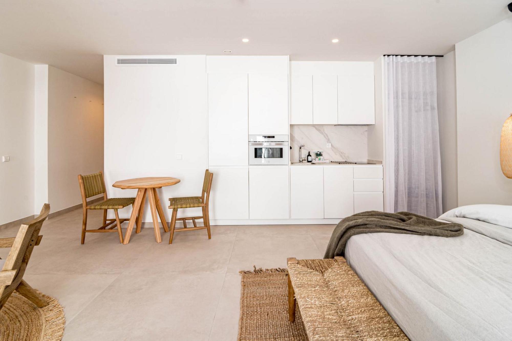 Seaclub Suites Estepona Exteriör bild